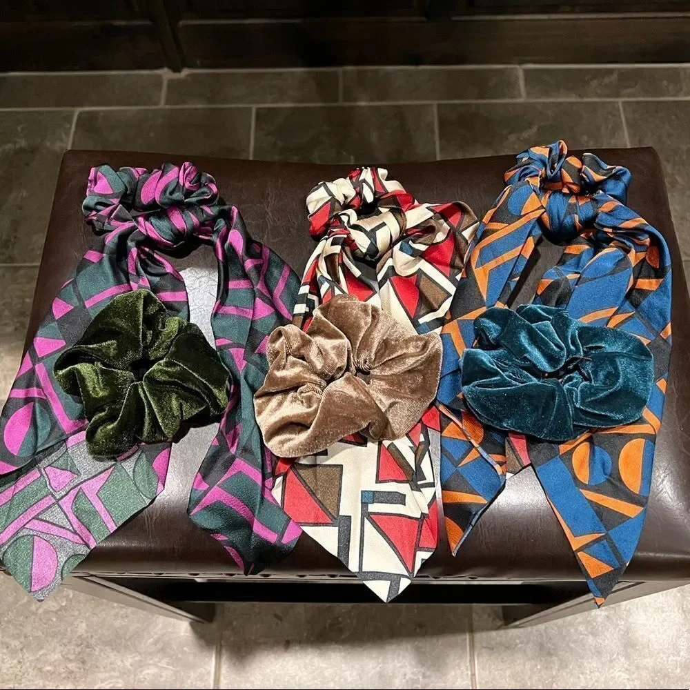 Hair bundle 3 scrunches with matching scrunchy scarfs.
